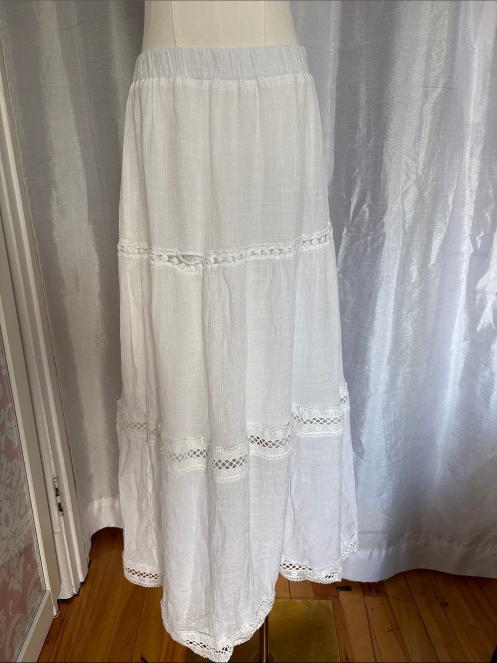 White Streetwear Society Lace-Trim Maxi Skirt